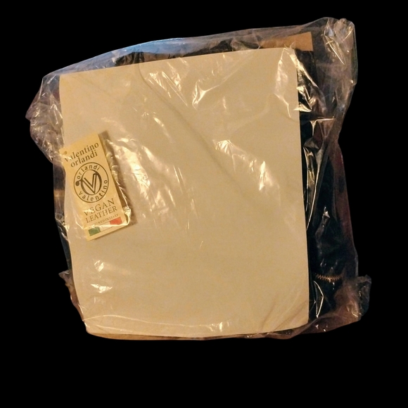 Valentino Orlandi Vegan Leather Tag - Picture 3 of 16